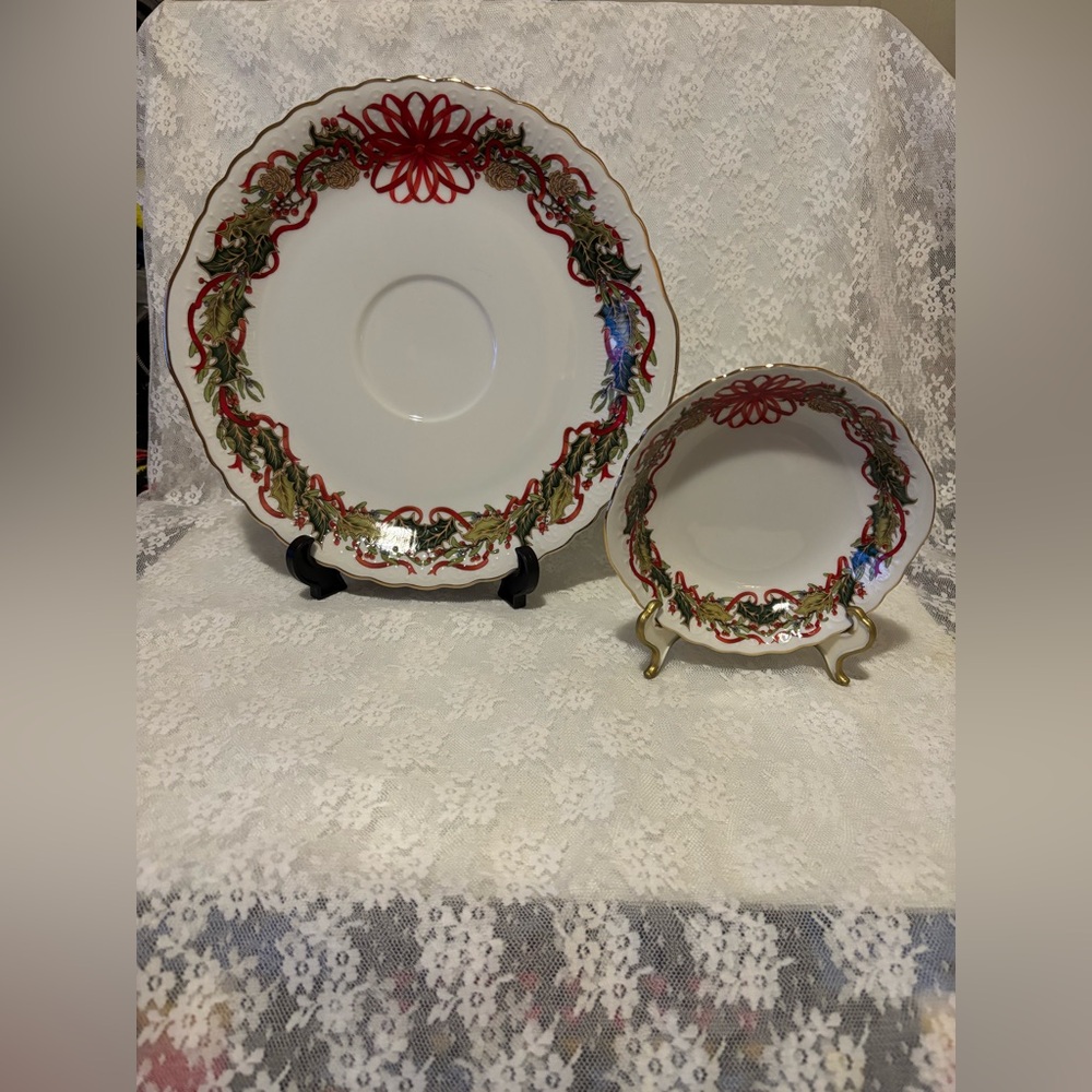 Christmas Garland 2 pc Chip N Dip set by Andrea by Sadek.